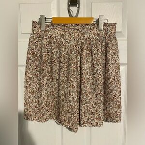 4 for 20❣️ Loft floral shorts